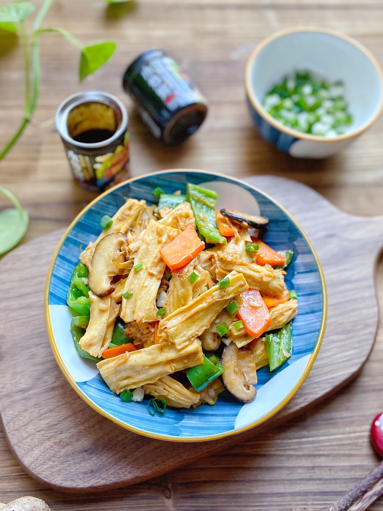 年夜菜：香菇炒腐竹