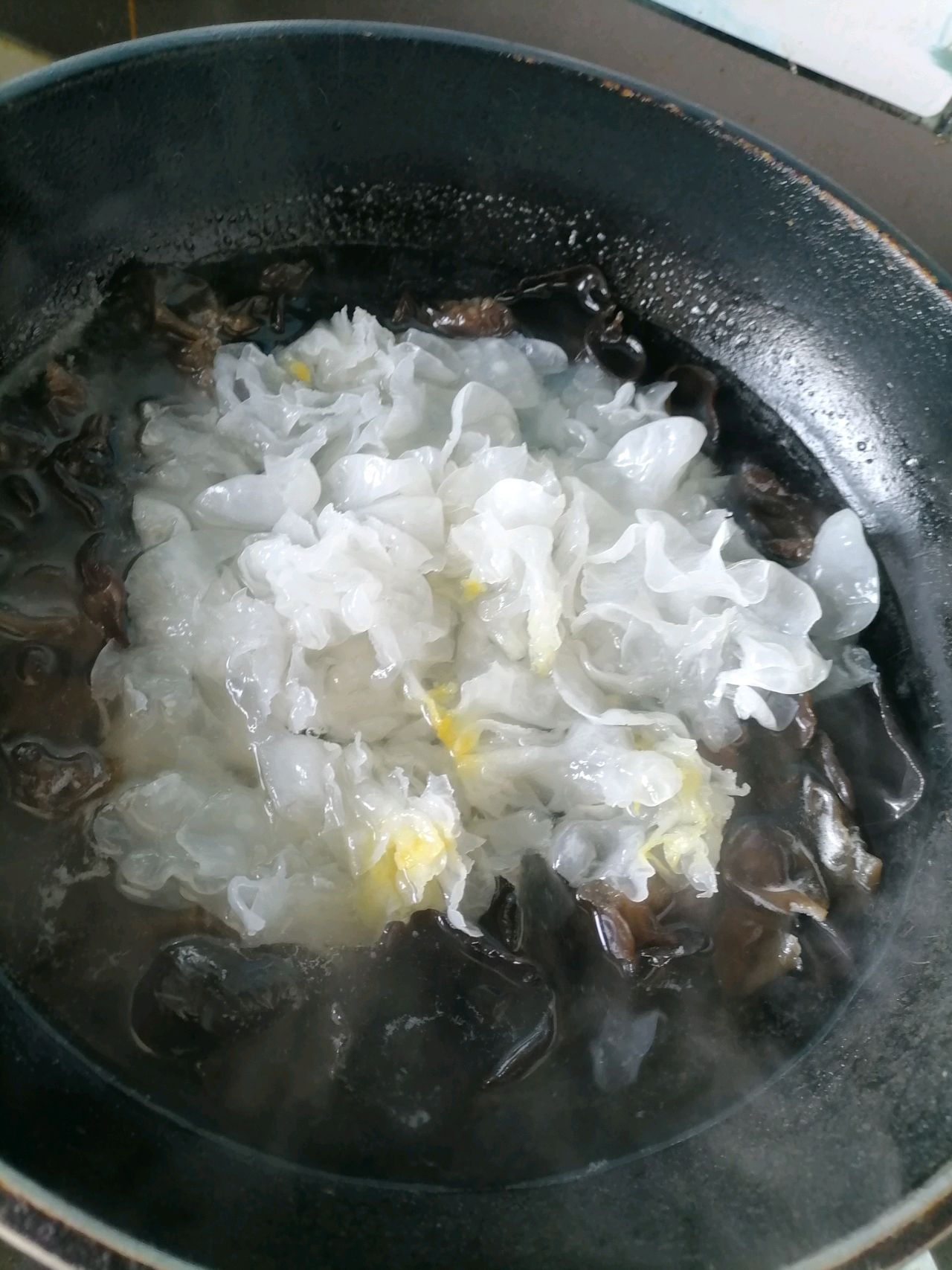 年夜饭菜谱~凉拌双耳