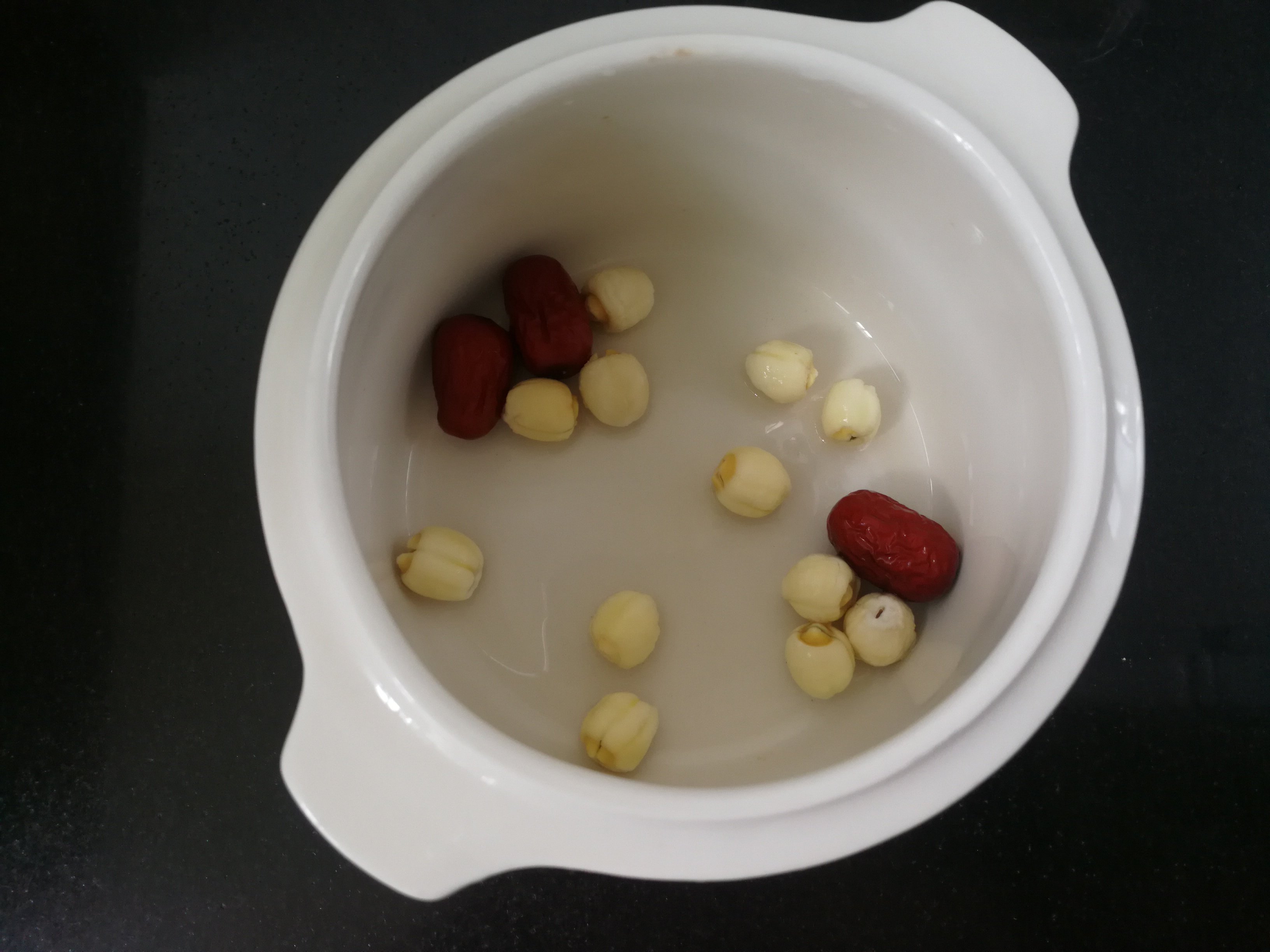 年夜饭的甜品也要吃得好，分享这一款，甘润清甜，超有档次