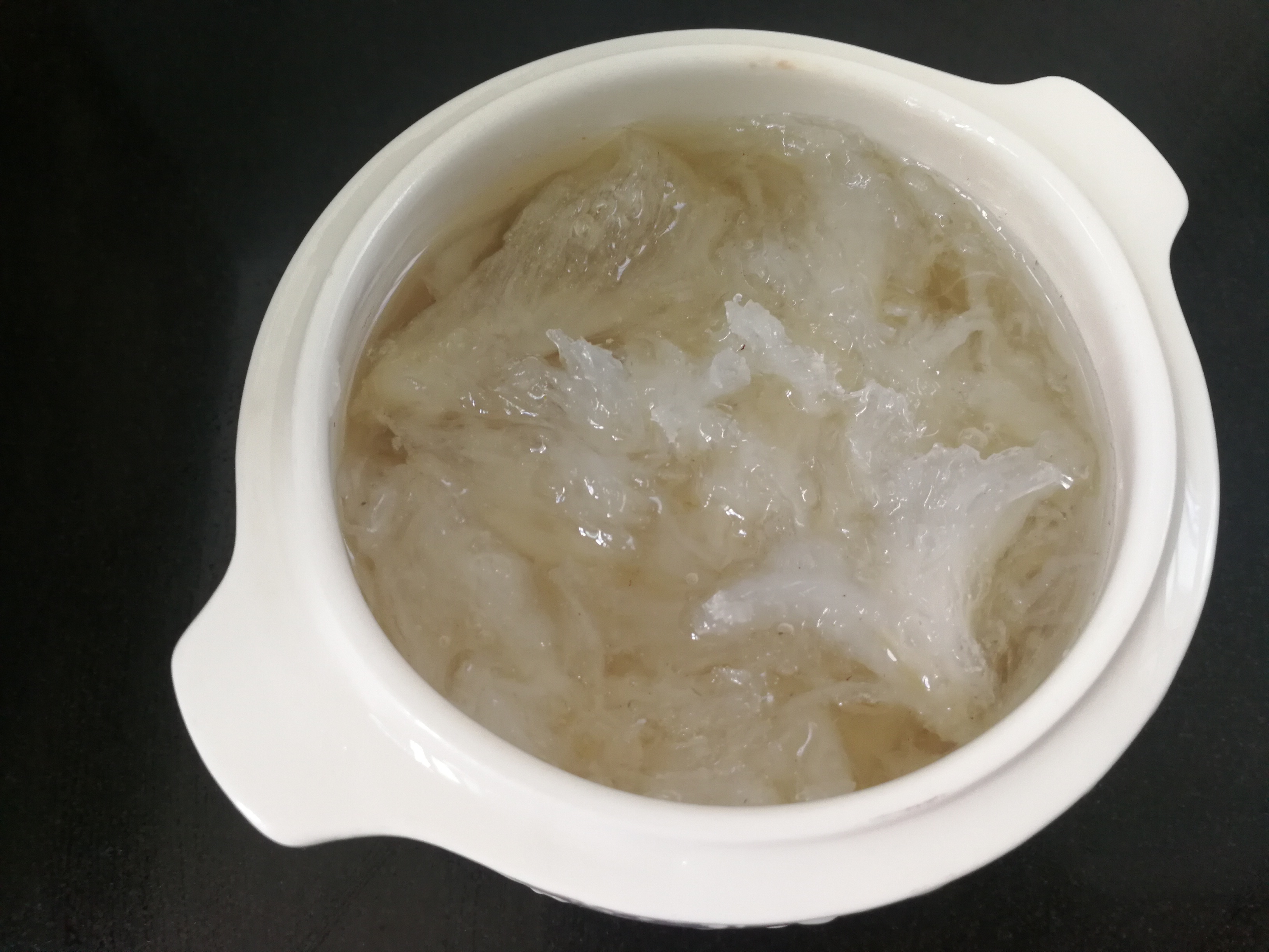 年夜饭的甜品也要吃得好，分享这一款，甘润清甜，超有档次