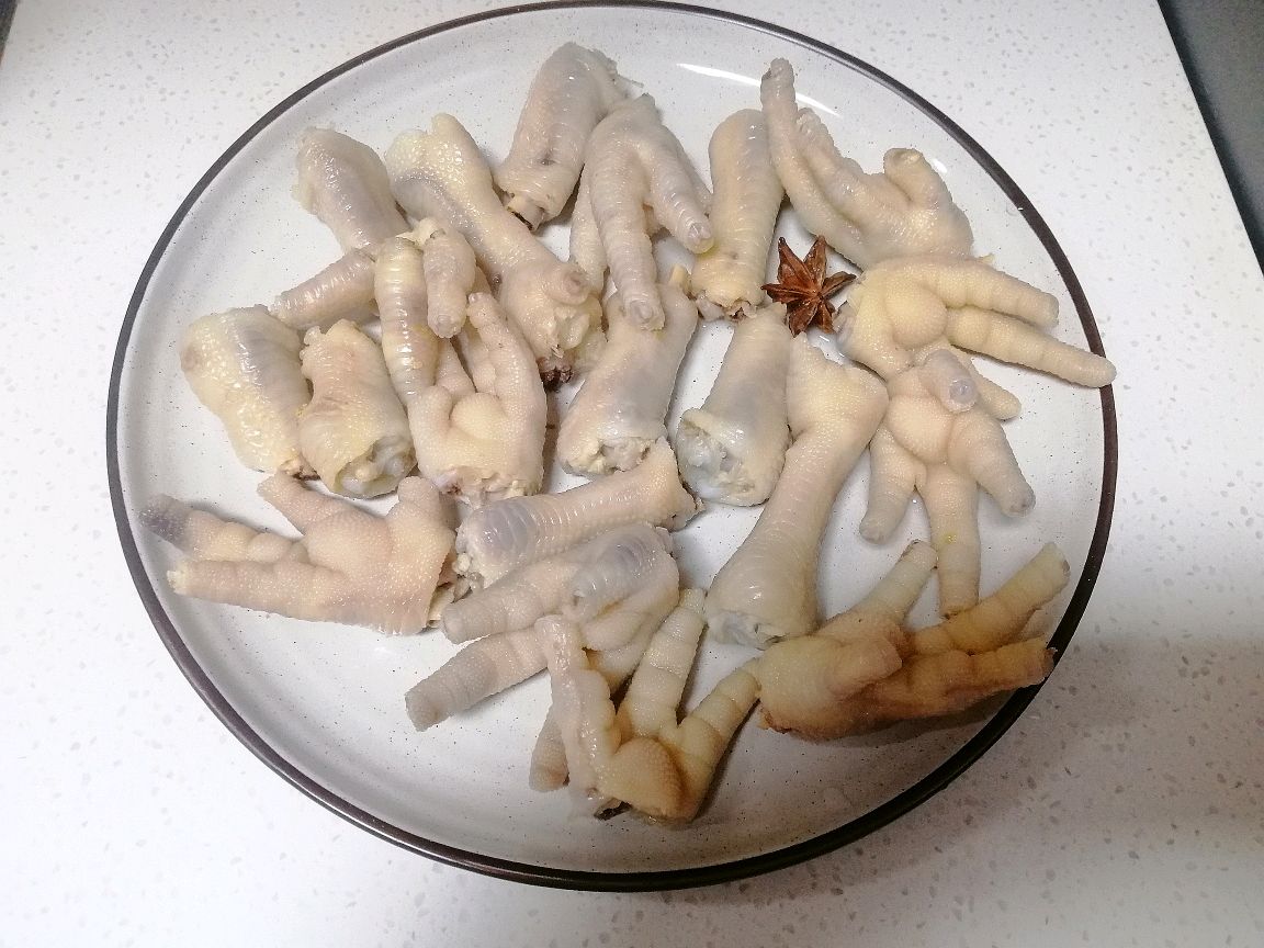 【年夜饭·红烧凤爪】