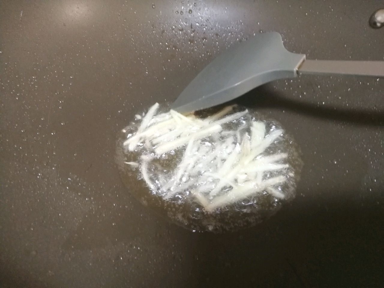 年夜饭快手菜，只需3步小白也能变大厨，白菜鱼香肉丝