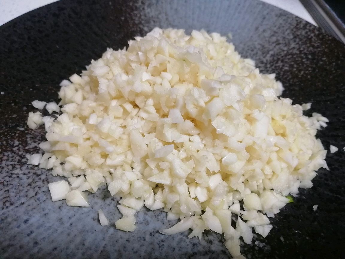 年夜饭～十秒钟学会的蒜香排骨