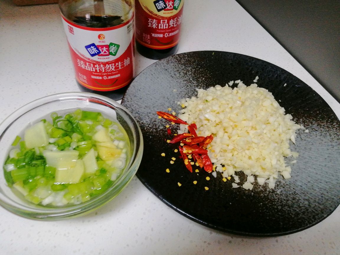 年夜饭～十秒钟学会的蒜香排骨