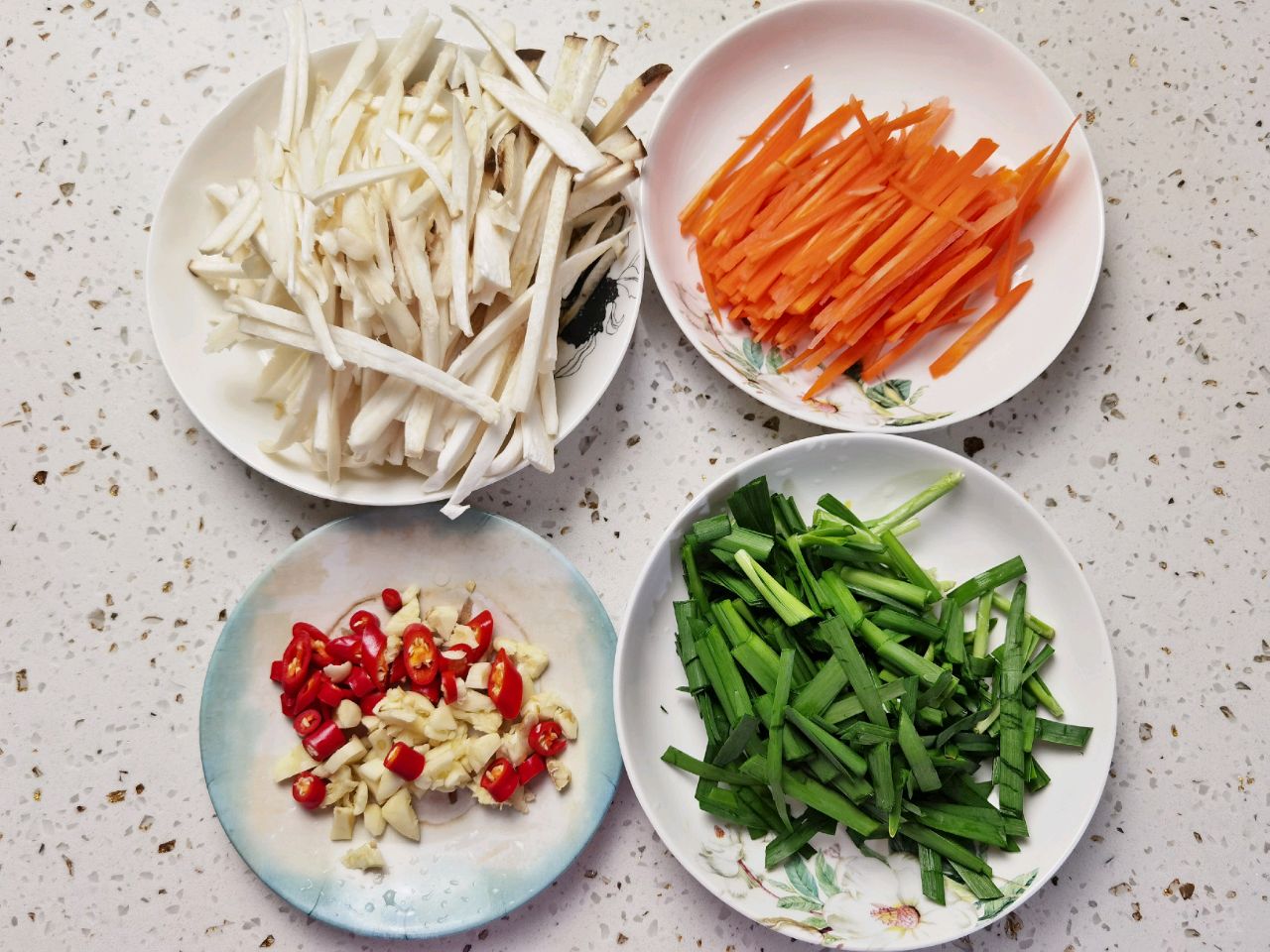 年夜饭素菜也出彩，杏鲍菇炒合菜，阖家欢乐超下饭