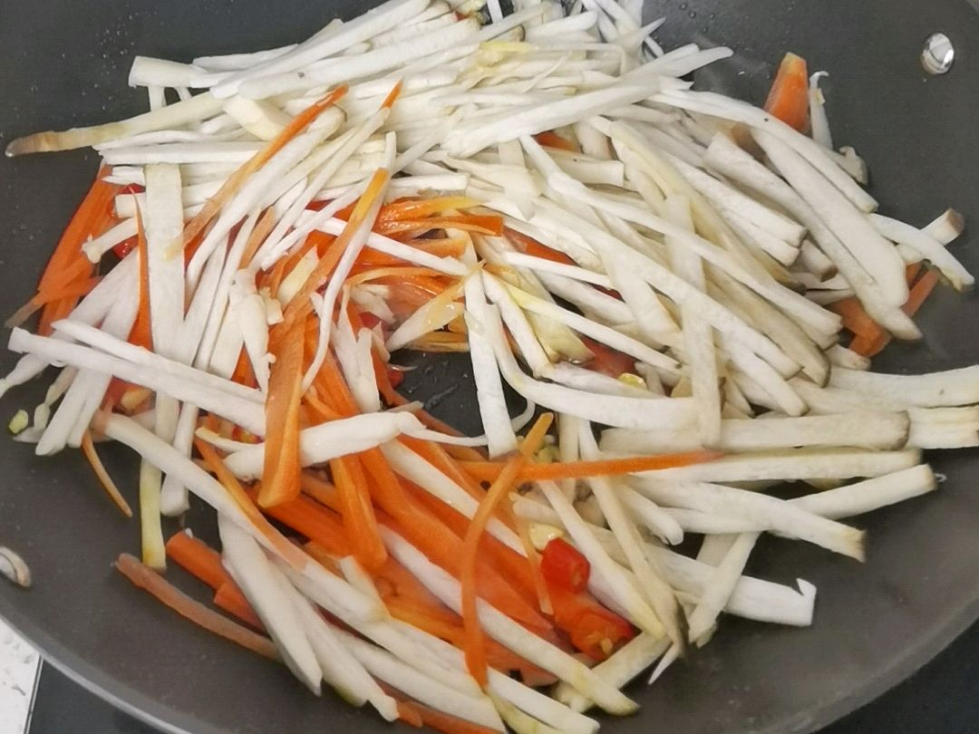 年夜饭素菜也出彩，杏鲍菇炒合菜，阖家欢乐超下饭