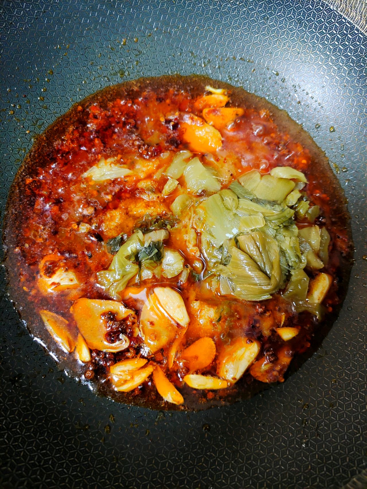年夜饭压轴菜酸菜鱼