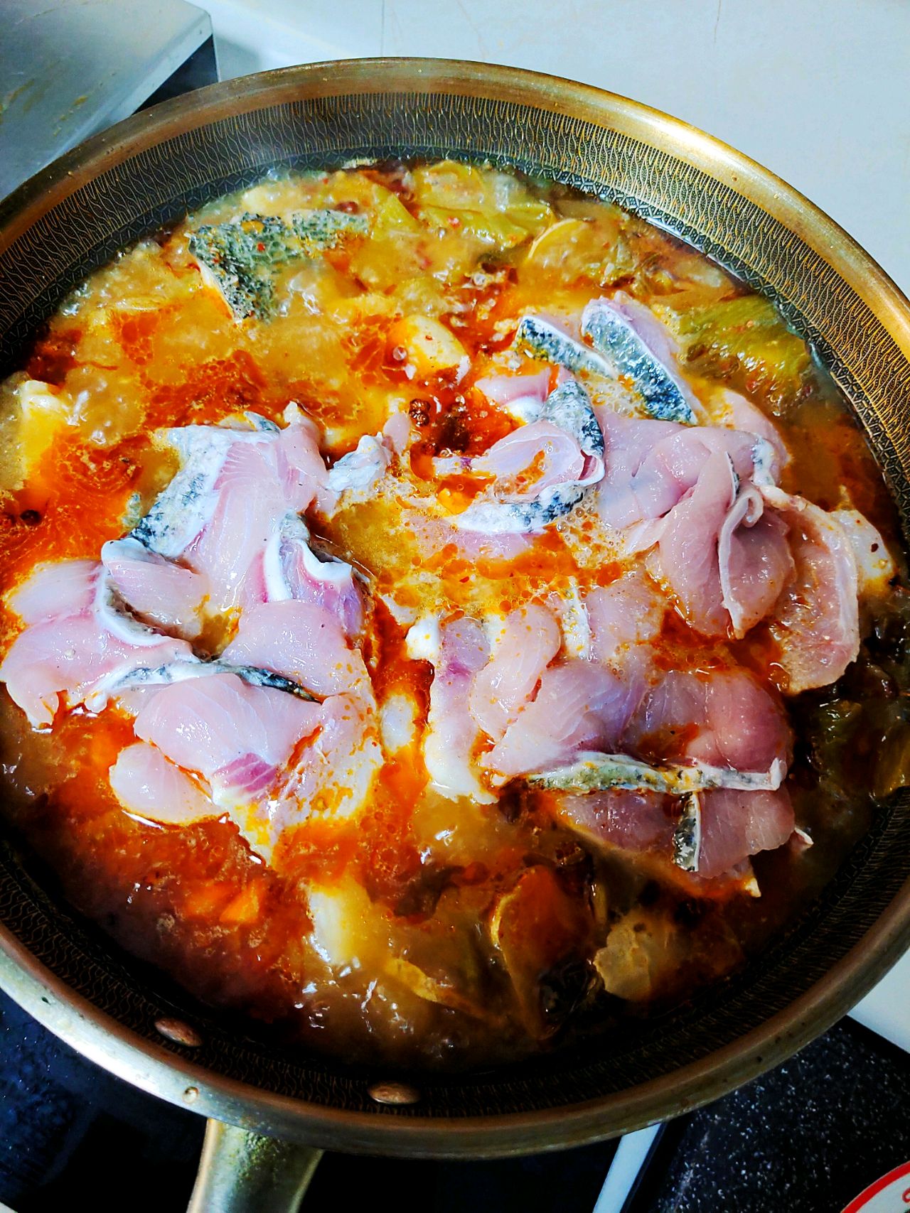 年夜饭压轴菜酸菜鱼