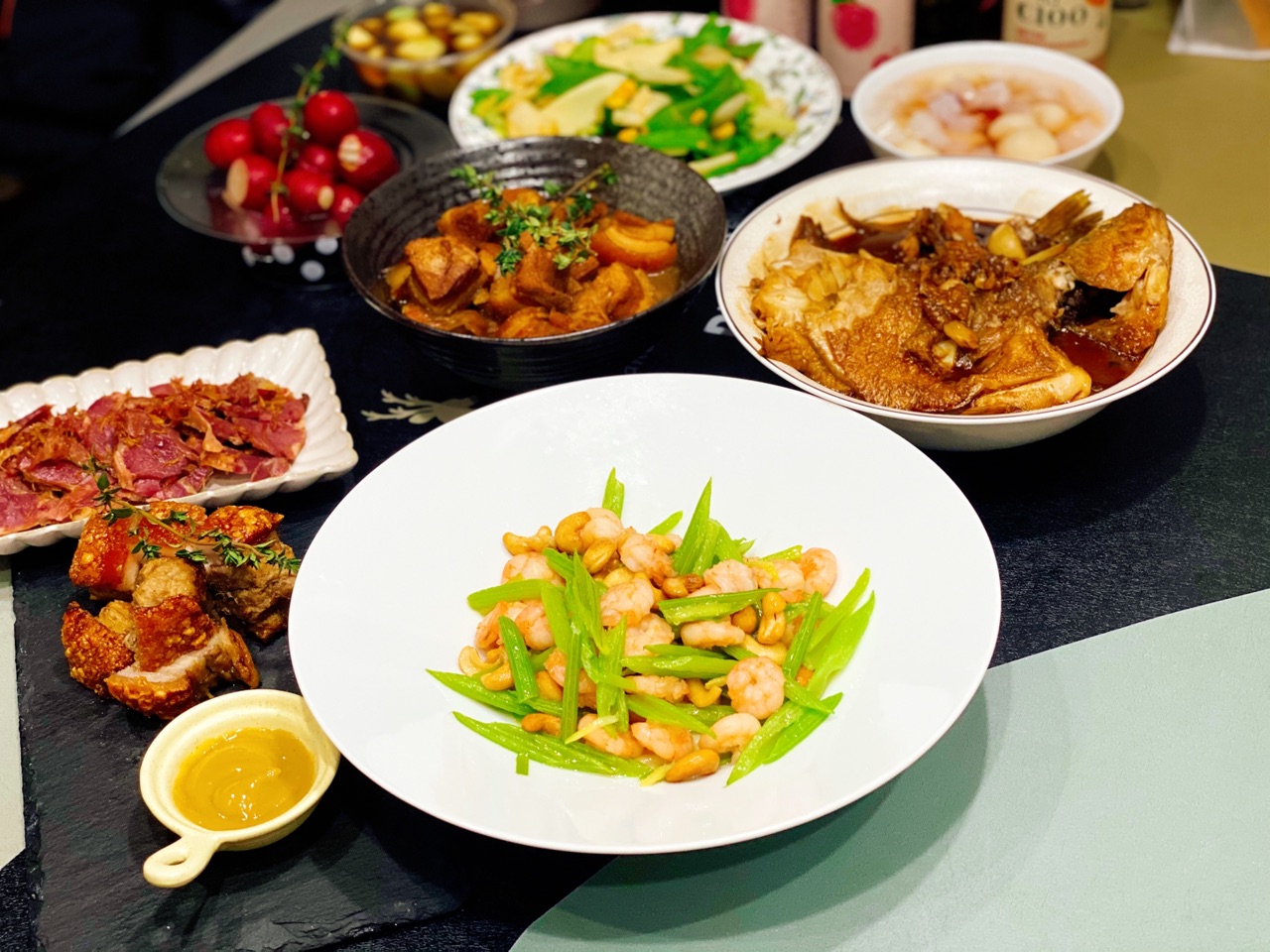 年夜饭桌上的西芹腰果虾仁