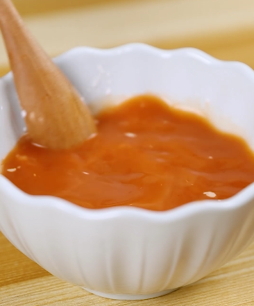 年夜饭桌有什么？张灯结彩