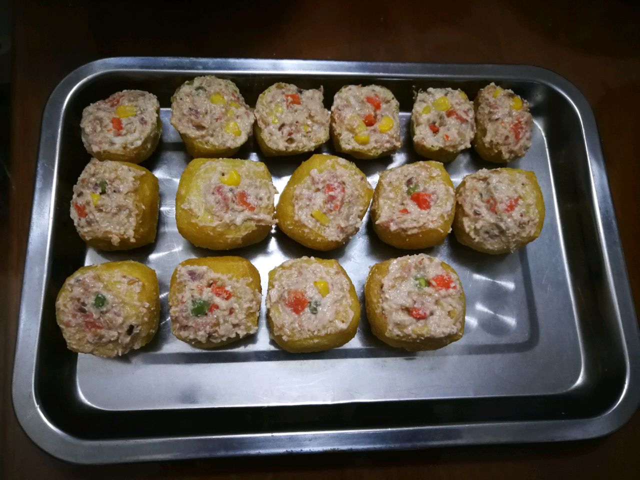 酿油豆腐菜菇煲