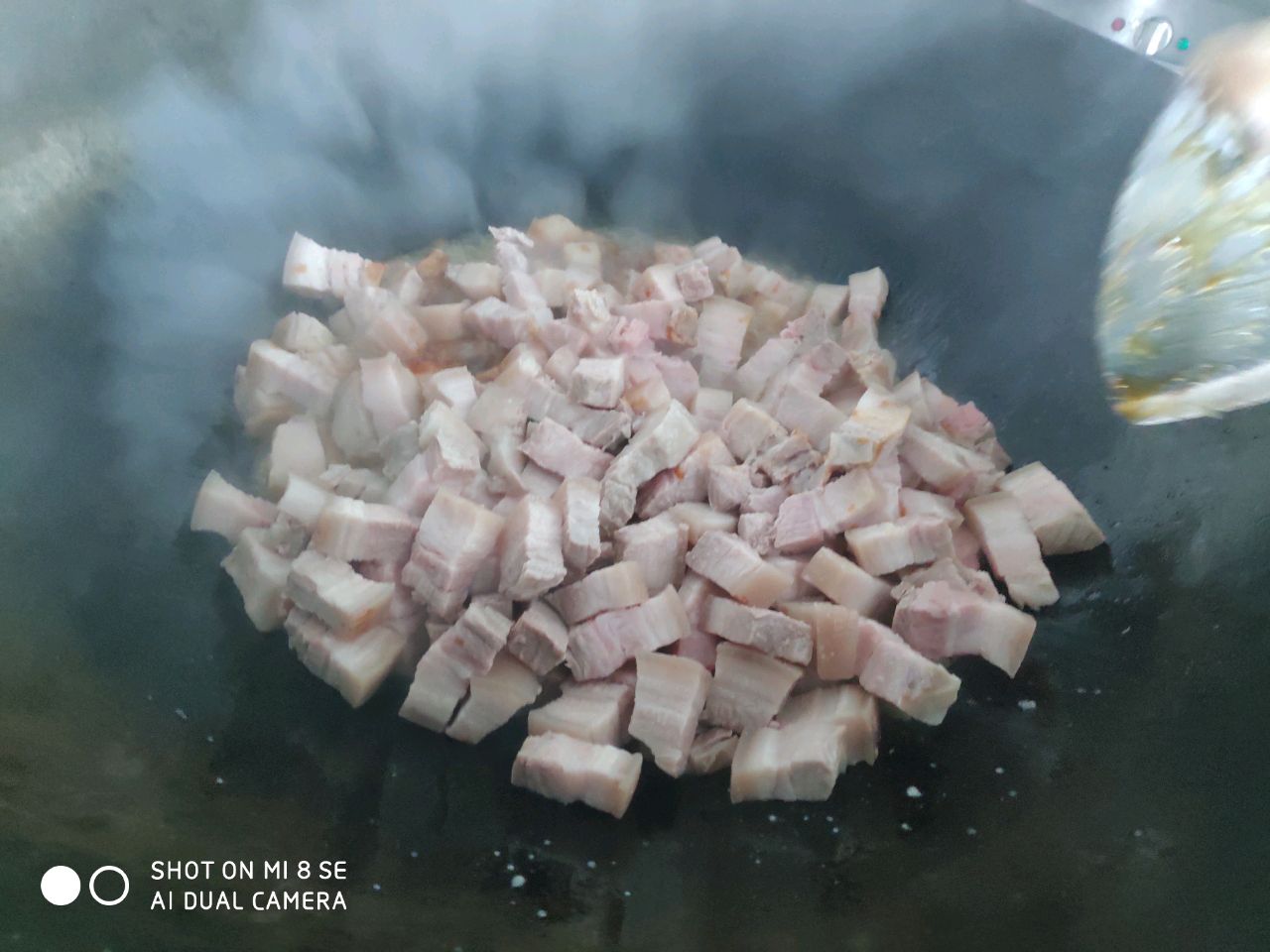 鸟蛋红烧肉