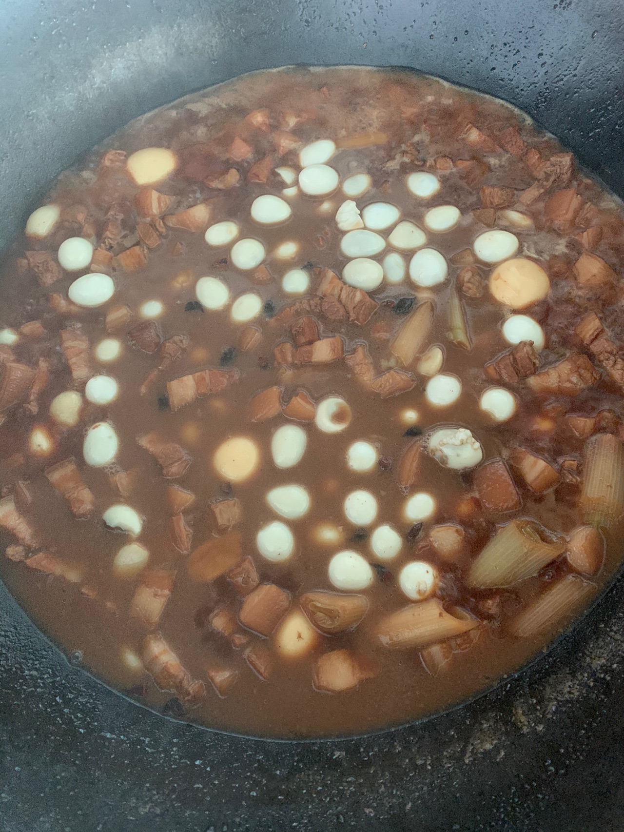 鸟蛋千张红烧肉