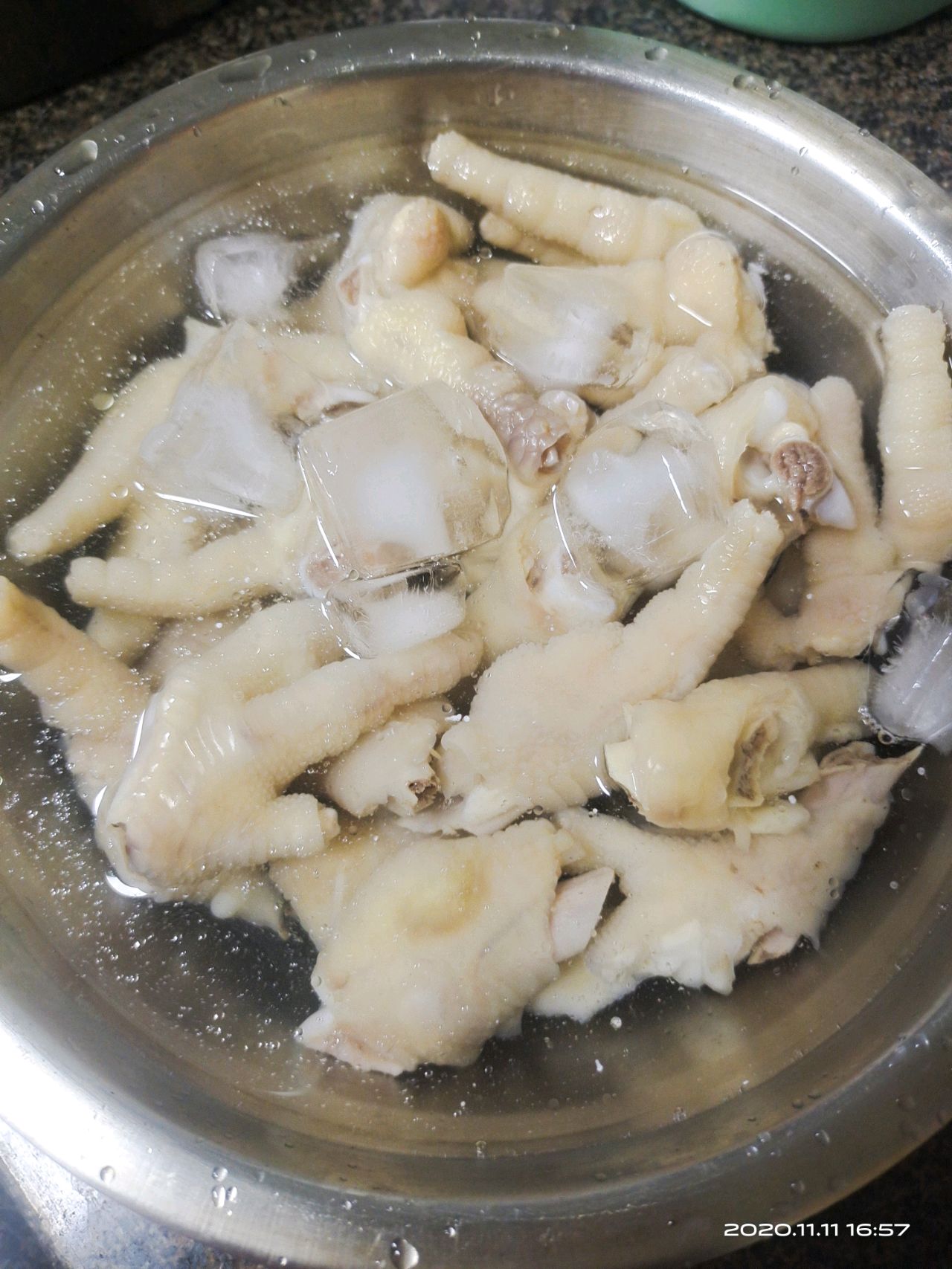 柠檬酸辣鸡爪