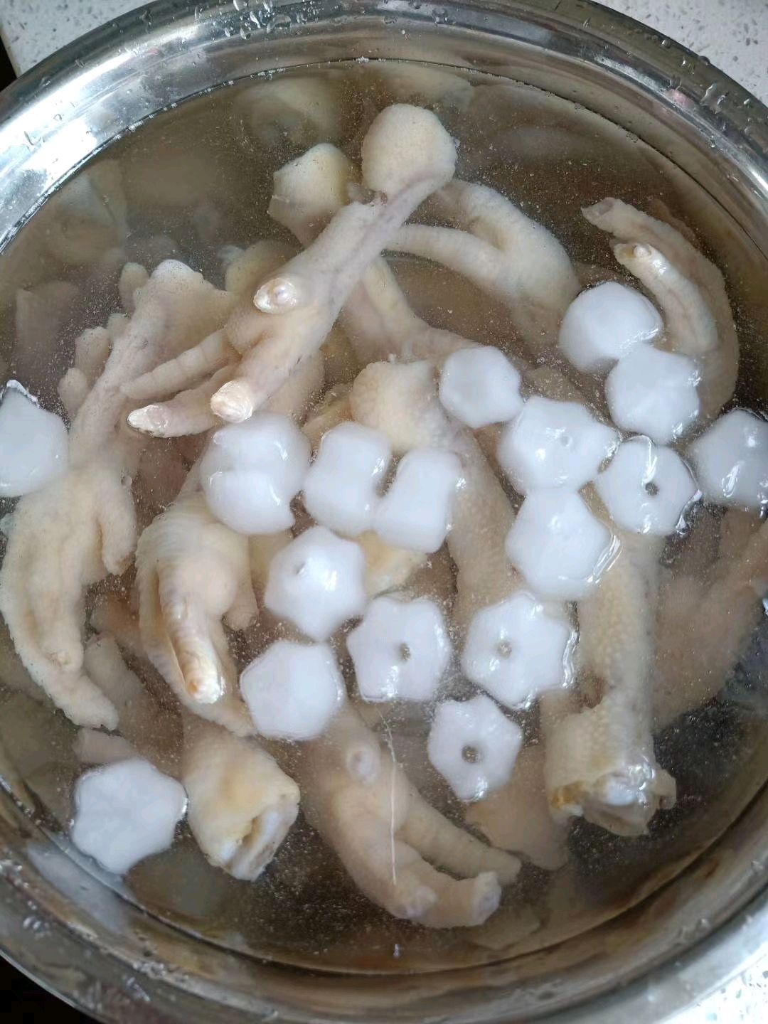 柠檬酸辣无骨凤爪