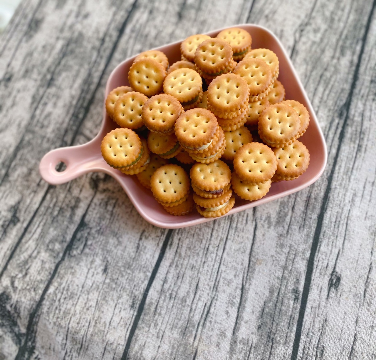 纽扣饼干，一次解锁两种口味