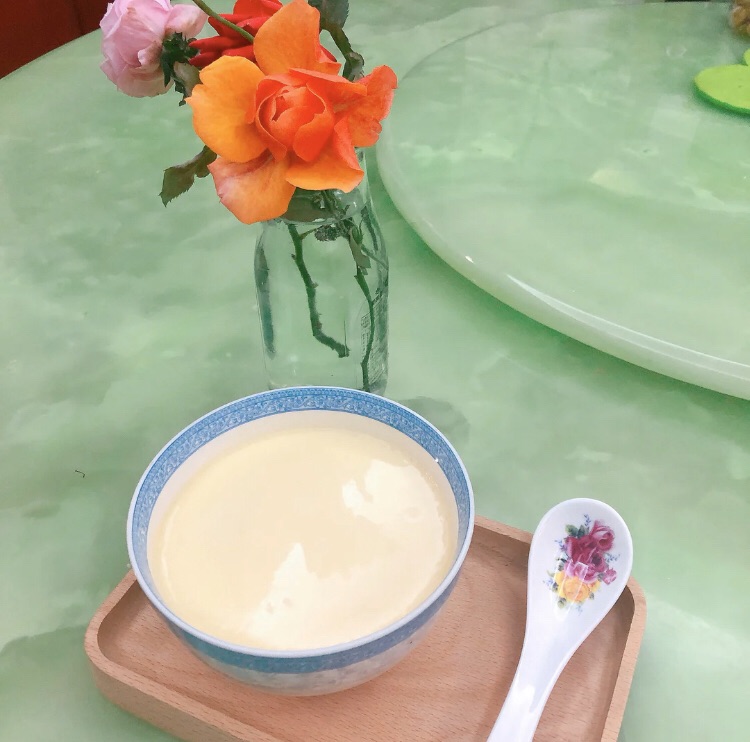 牛奶炖鸡蛋｜简单快手美容甜品