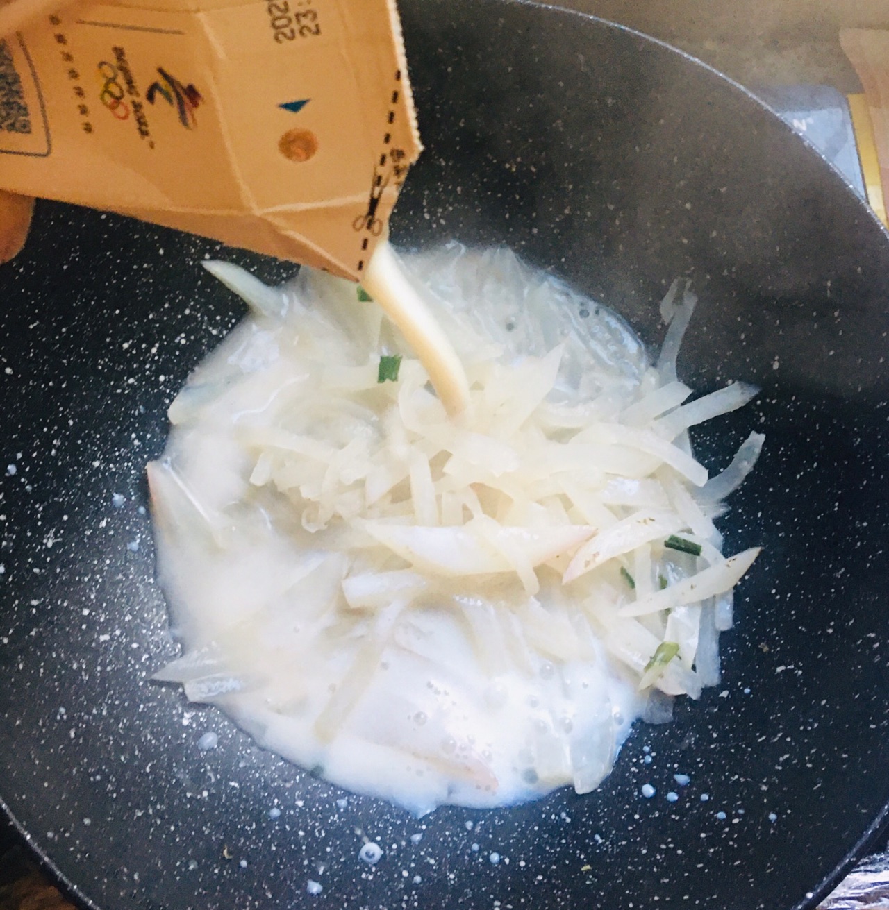 牛奶萝卜羮