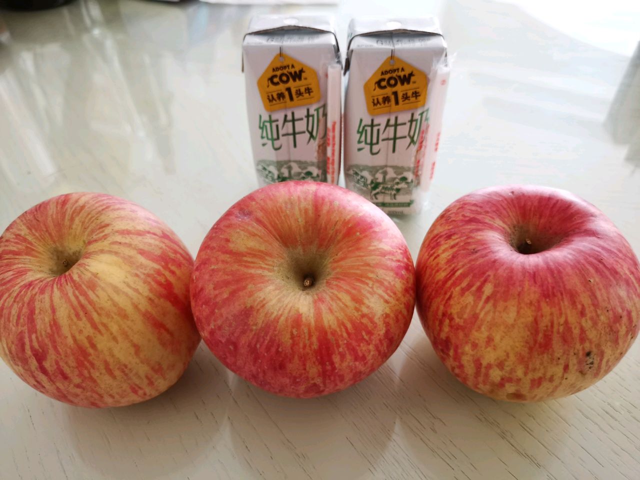 牛奶苹果汁