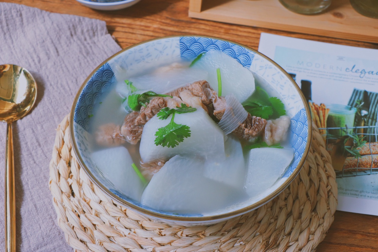 牛腩萝卜汤