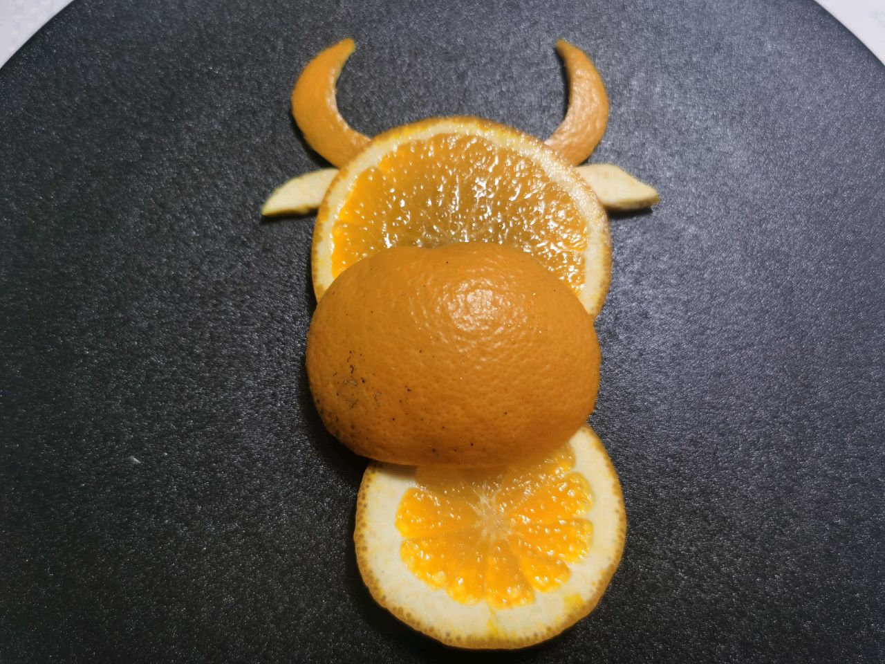 牛年招财进宝餐盘画