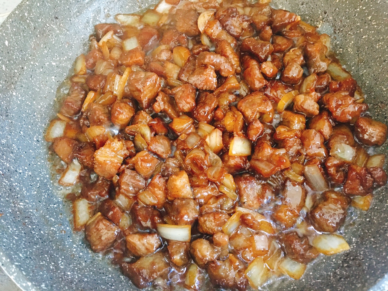 牛气冲天财源滚滚来～菠萝牛肉粒