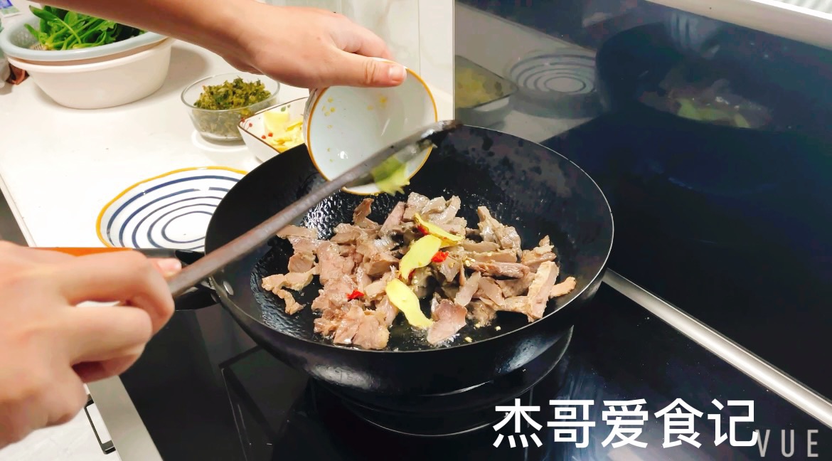 牛肉煲