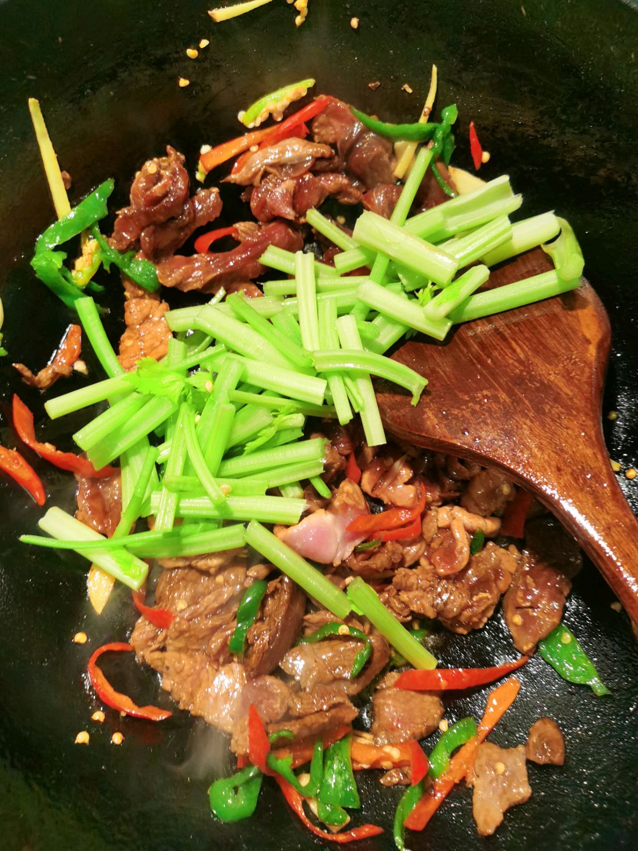 牛肉炒芹菜