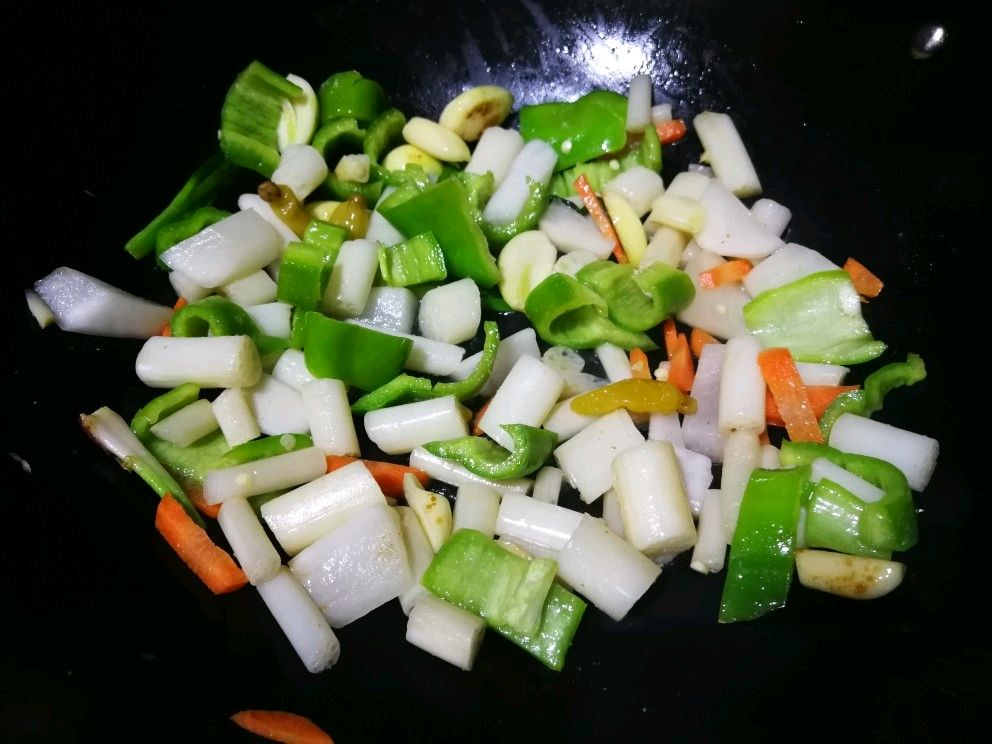 牛肉炒酸藕酸罗卜