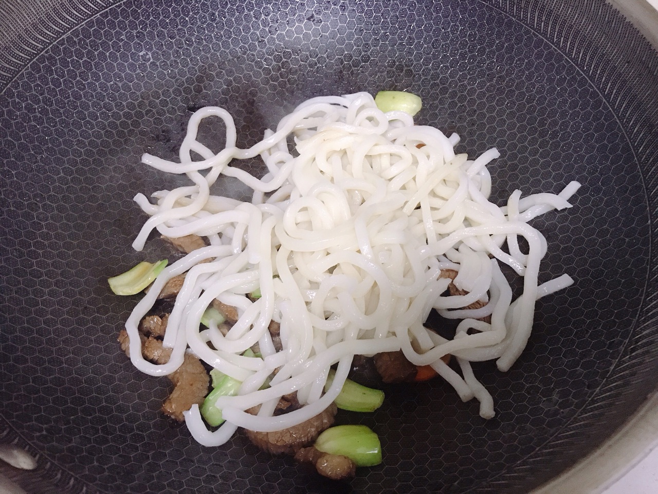 牛肉炒乌冬