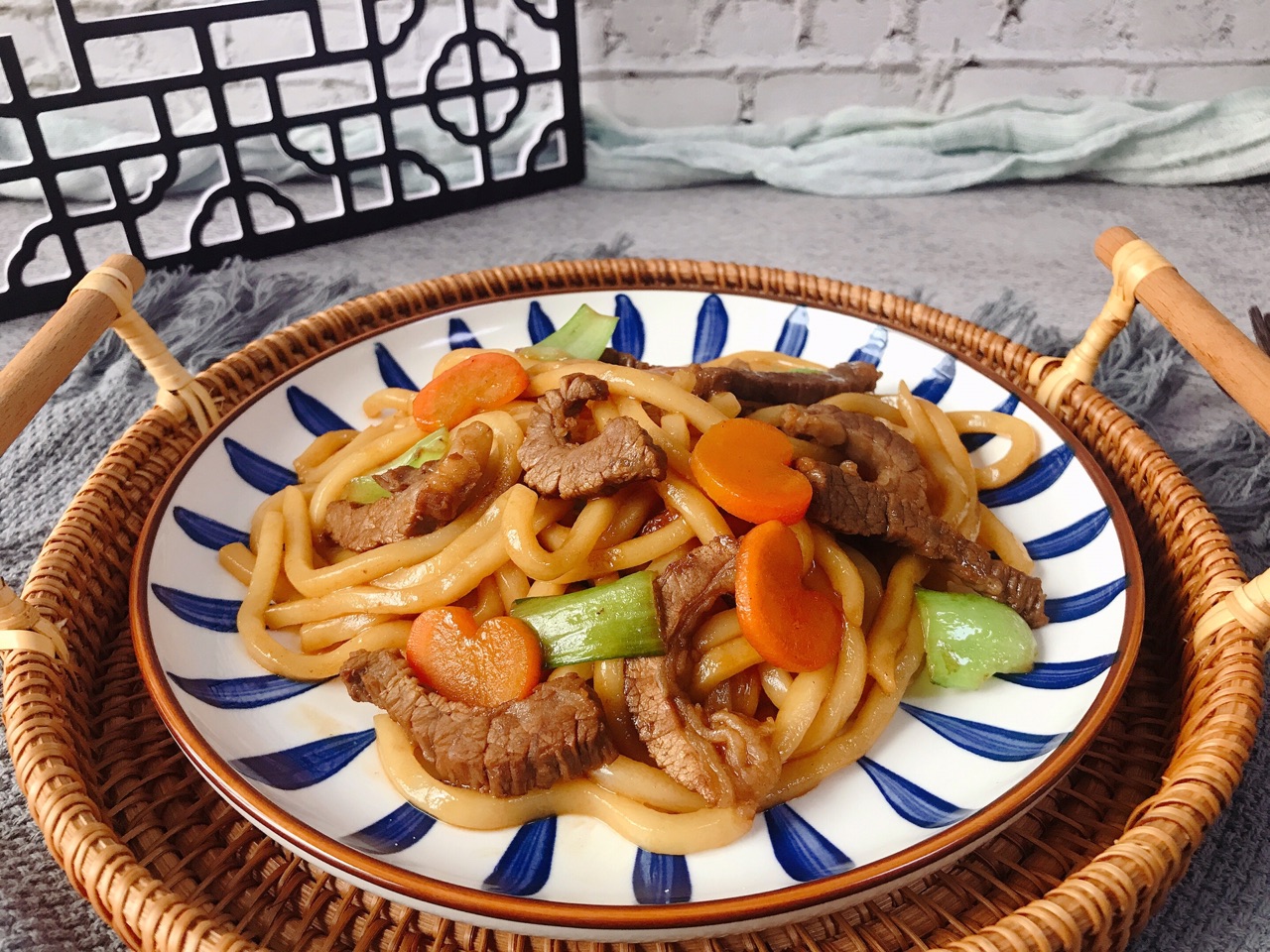 牛肉炒乌冬