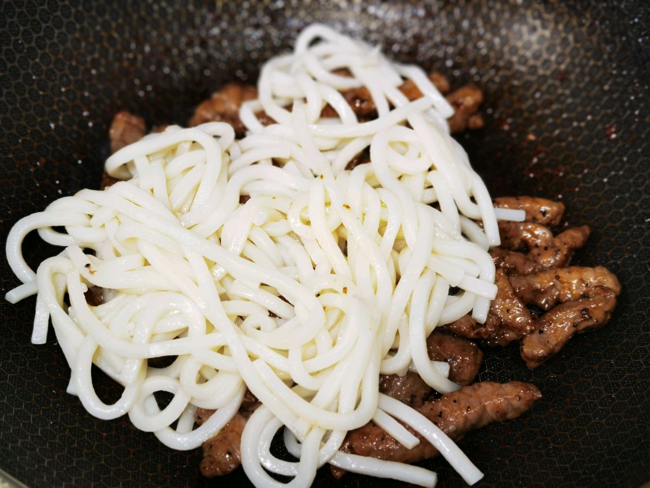 牛肉炒乌冬