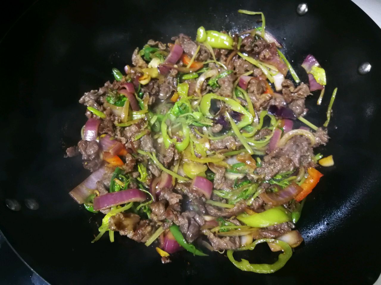 牛肉炒洋葱