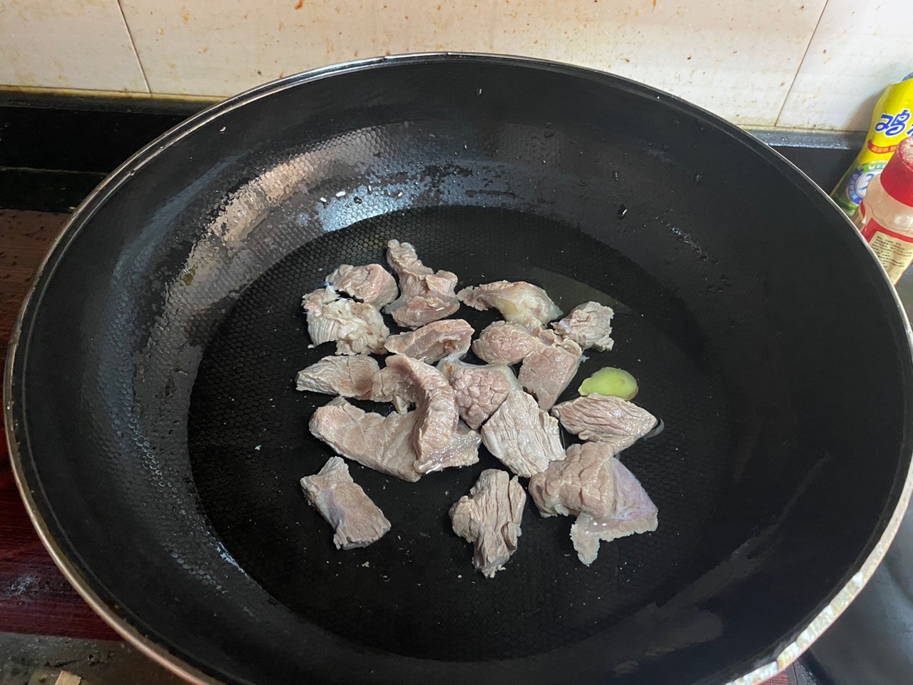 牛肉炖萝卜