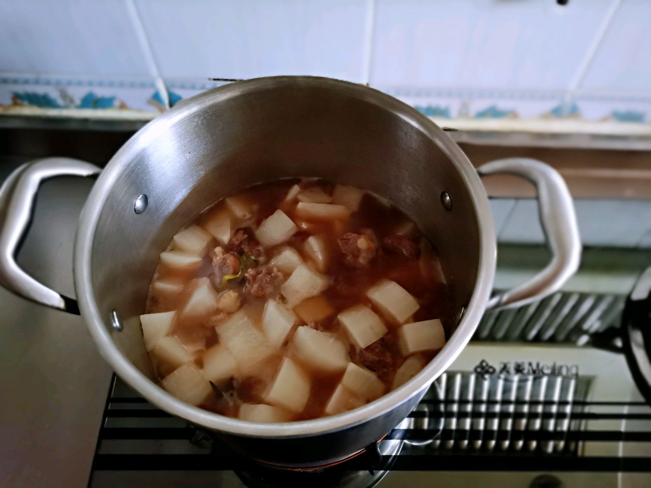 牛肉炖萝卜