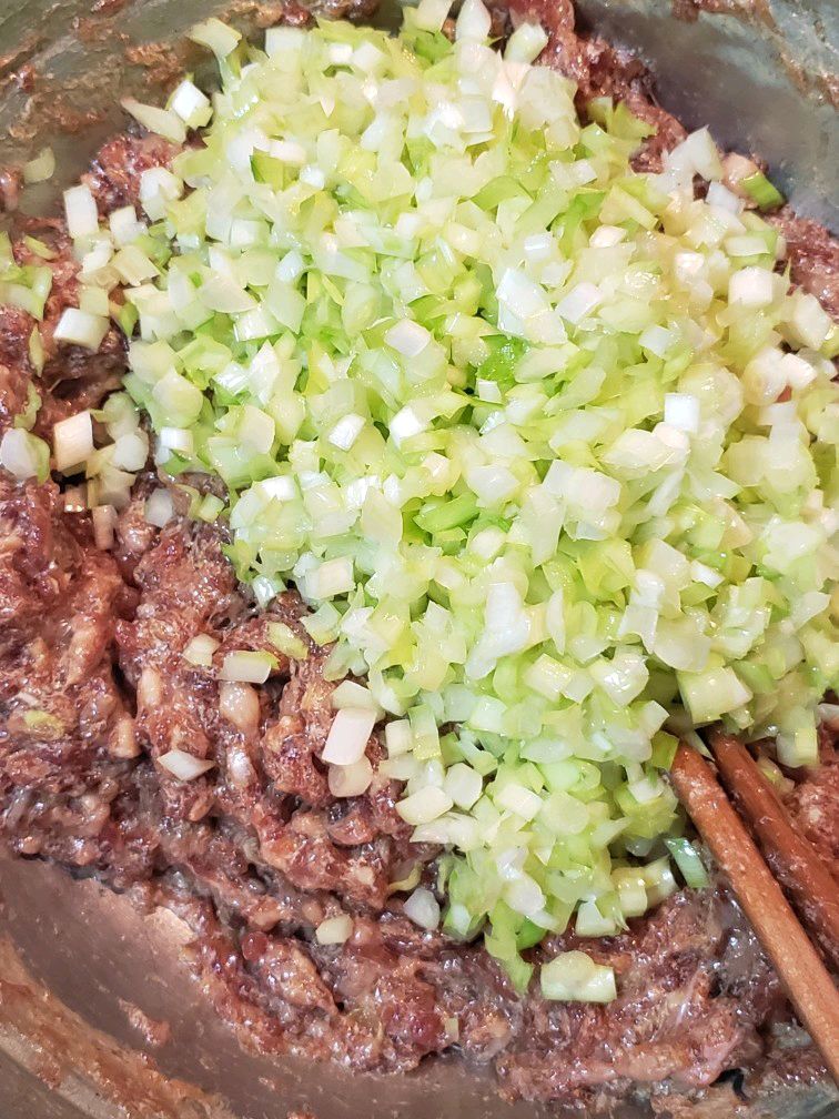 牛肉韭黄酸汤水饺