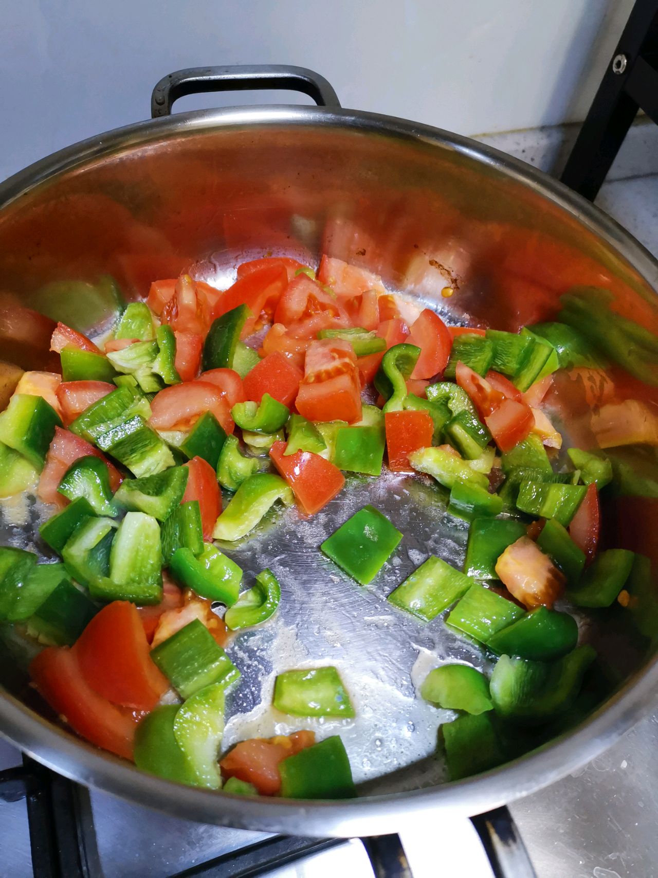 牛肉粒炒青椒
