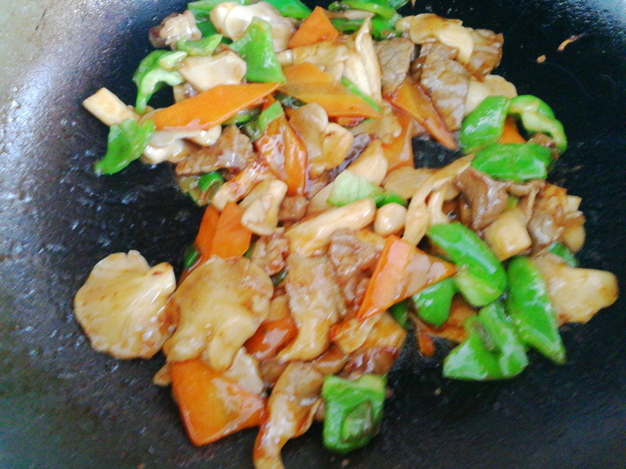 牛肉蘑菇杂蔬炒
