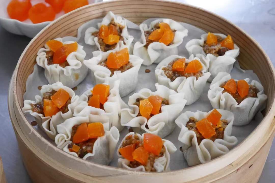牛肉糯米蛋黄烧卖