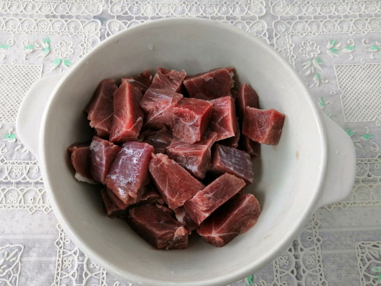 牛肉烧腐竹土豆