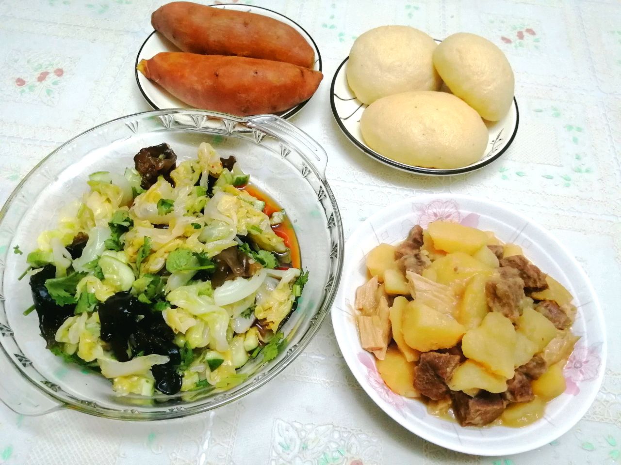 牛肉烧腐竹土豆