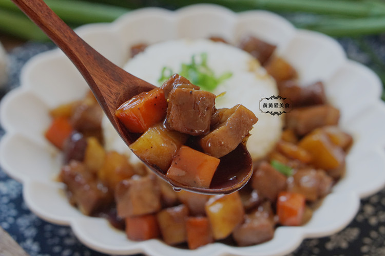 牛肉土豆盖饭