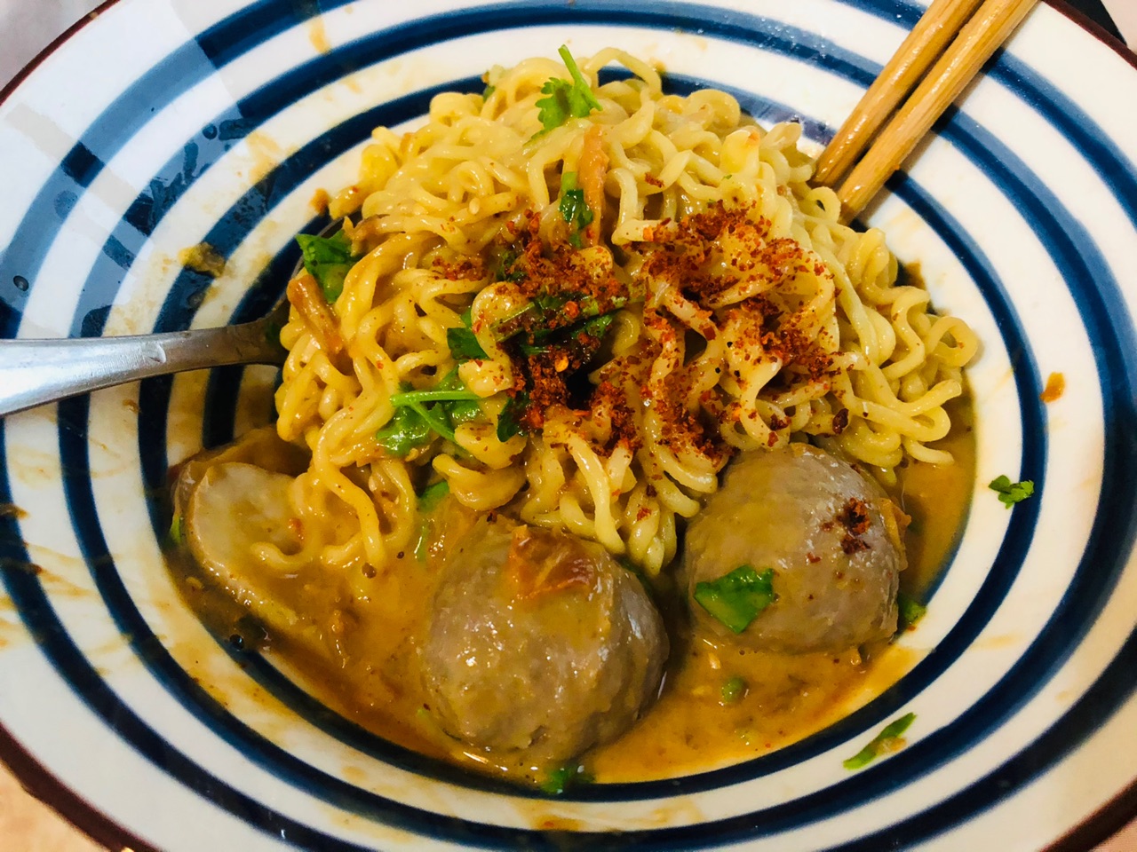 牛肉丸麻辣拌