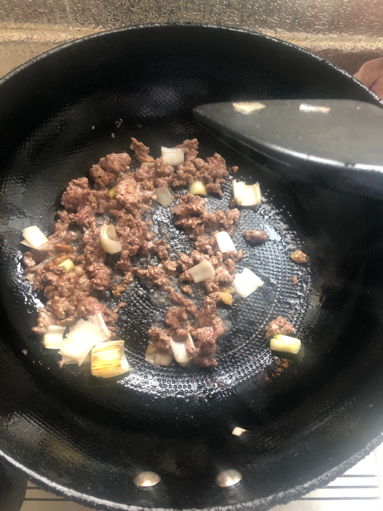 牛肉芝麻叶热汤面
