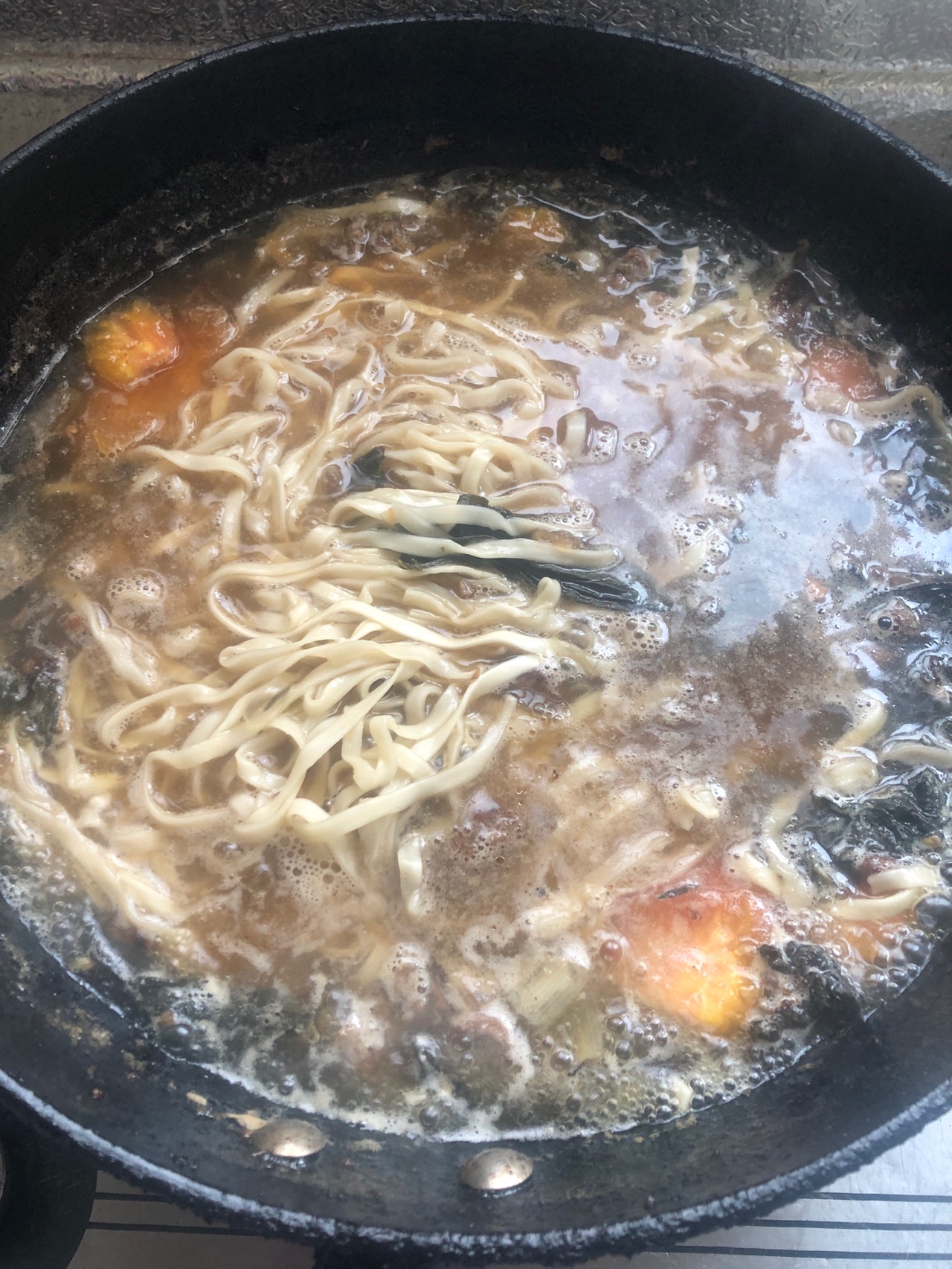 牛肉芝麻叶热汤面