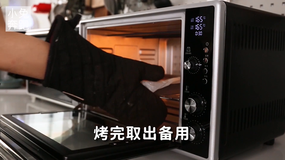 牛乳罐子蛋糕的做法，小兔奔跑甜品教程