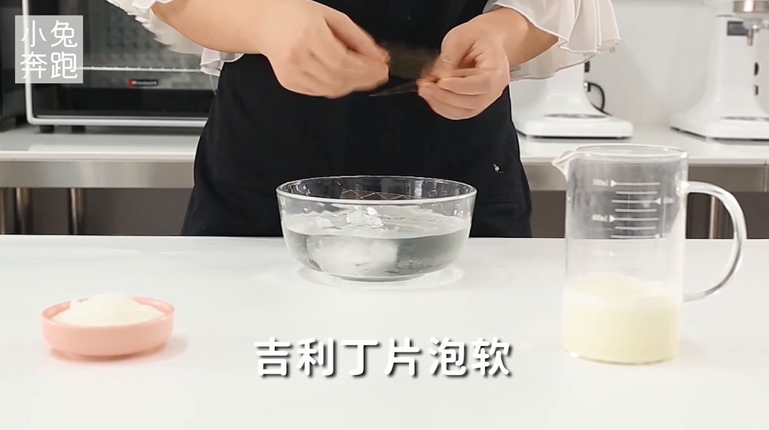 牛乳罐子蛋糕的做法，小兔奔跑甜品教程