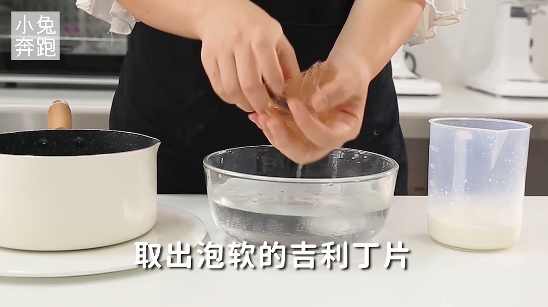 牛乳罐子蛋糕的做法，小兔奔跑甜品教程