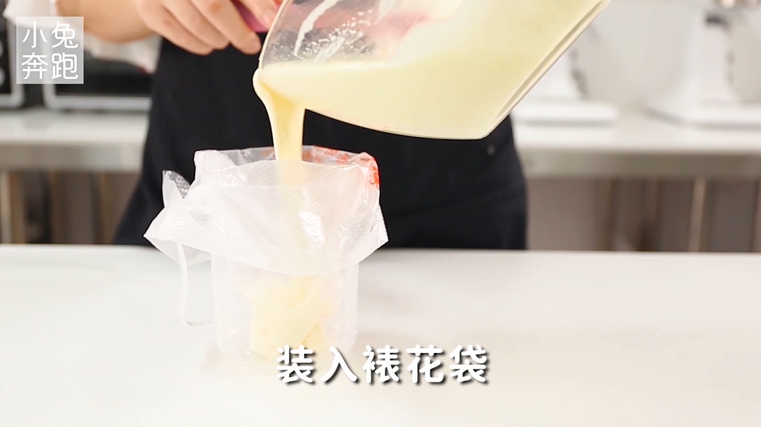 牛乳罐子蛋糕的做法，小兔奔跑甜品教程