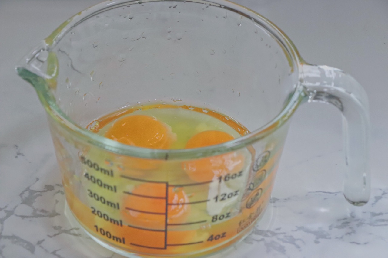 牛油果鸡蛋卷